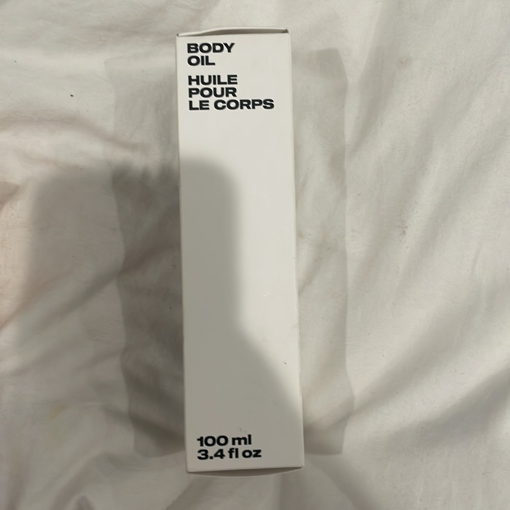 Body Oil - Picture 2 of 4